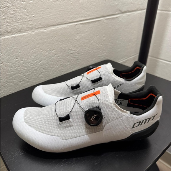 DMT KR30 Road Shoes - white/black